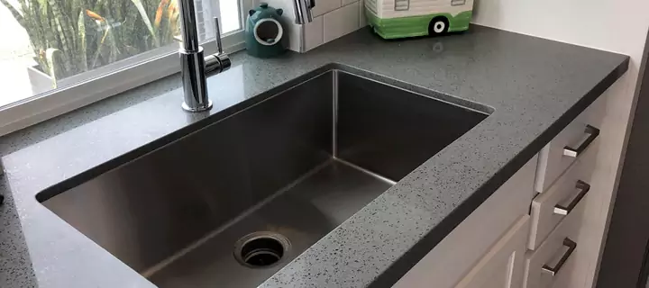 Best Undermount Kitchen Sinks for Quartz Countertops